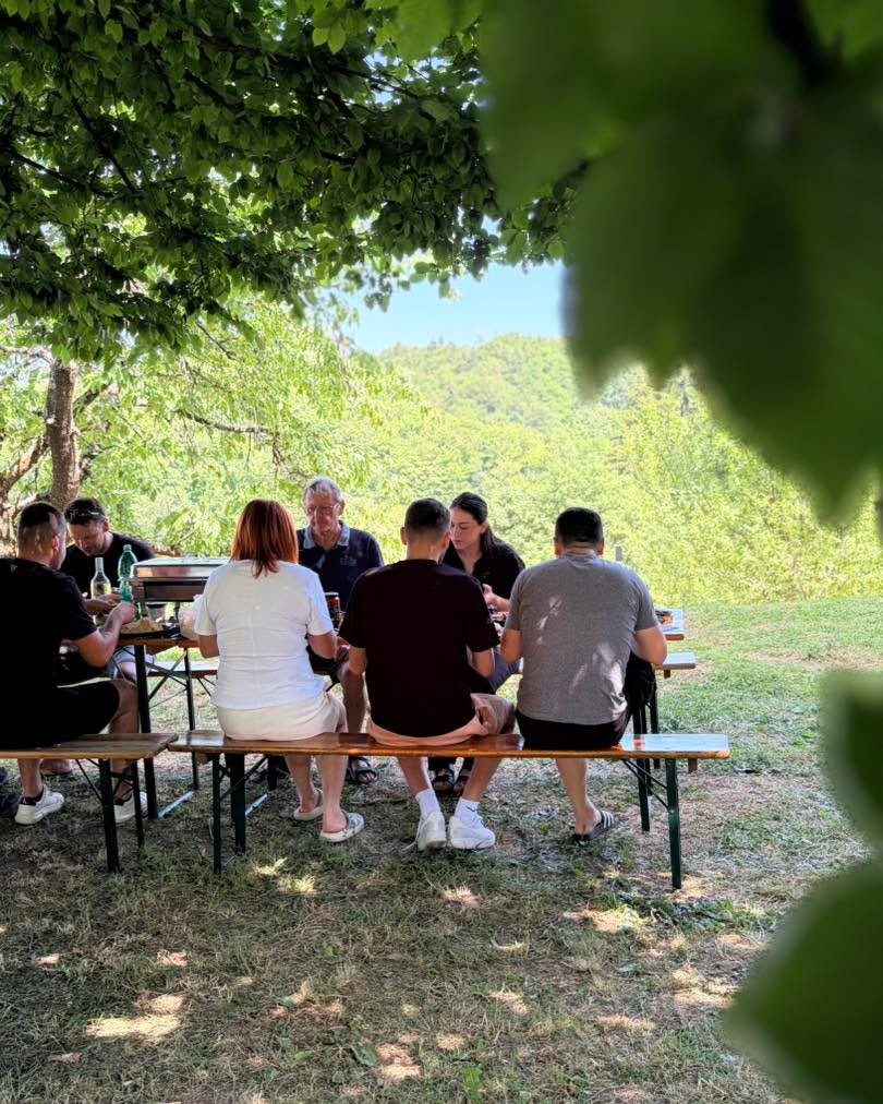 Za odličnimi izdelki stoji odlična ekipa. 💪 Na team buildingu smo si vzeli čas za druženje,…